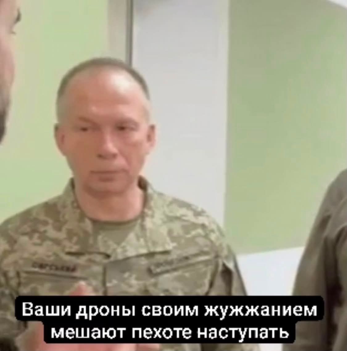Меми про Сирського, який пручається цифровізації армії - 888124 Меми про Сирського, який пручається цифровізації армії - фото 888124