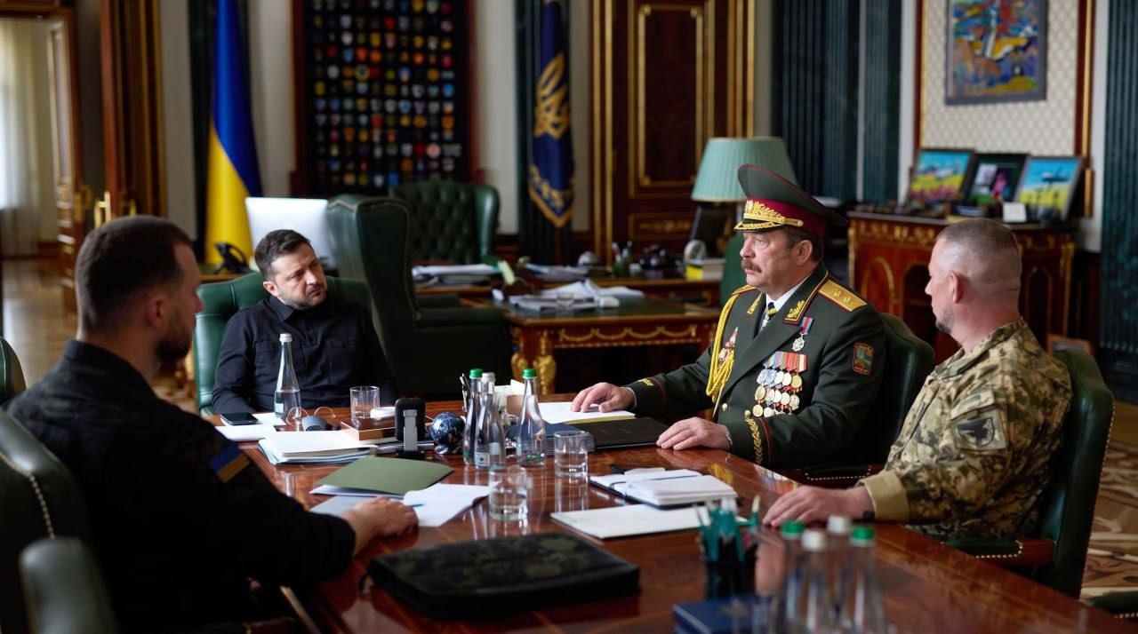 Зустріч Зеленського і Дениса Прокопенка спровокувала хвилю мемів про нового голову Міноборони - фото 889639