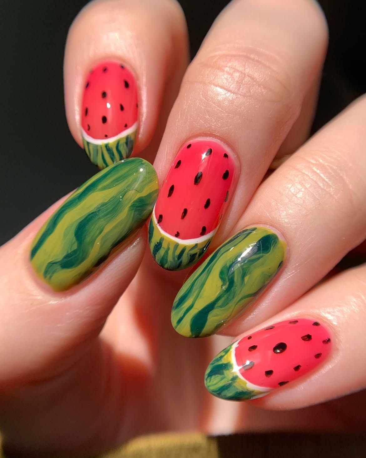 Если бы лето было маникюром, оно выглядело бы именно так: watermelon nails покоряют всех стильных красавиц - 891103 Если бы лето было маникюром, оно выглядело бы именно так: watermelon nails покоряют всех стильных красавиц - фото 891103