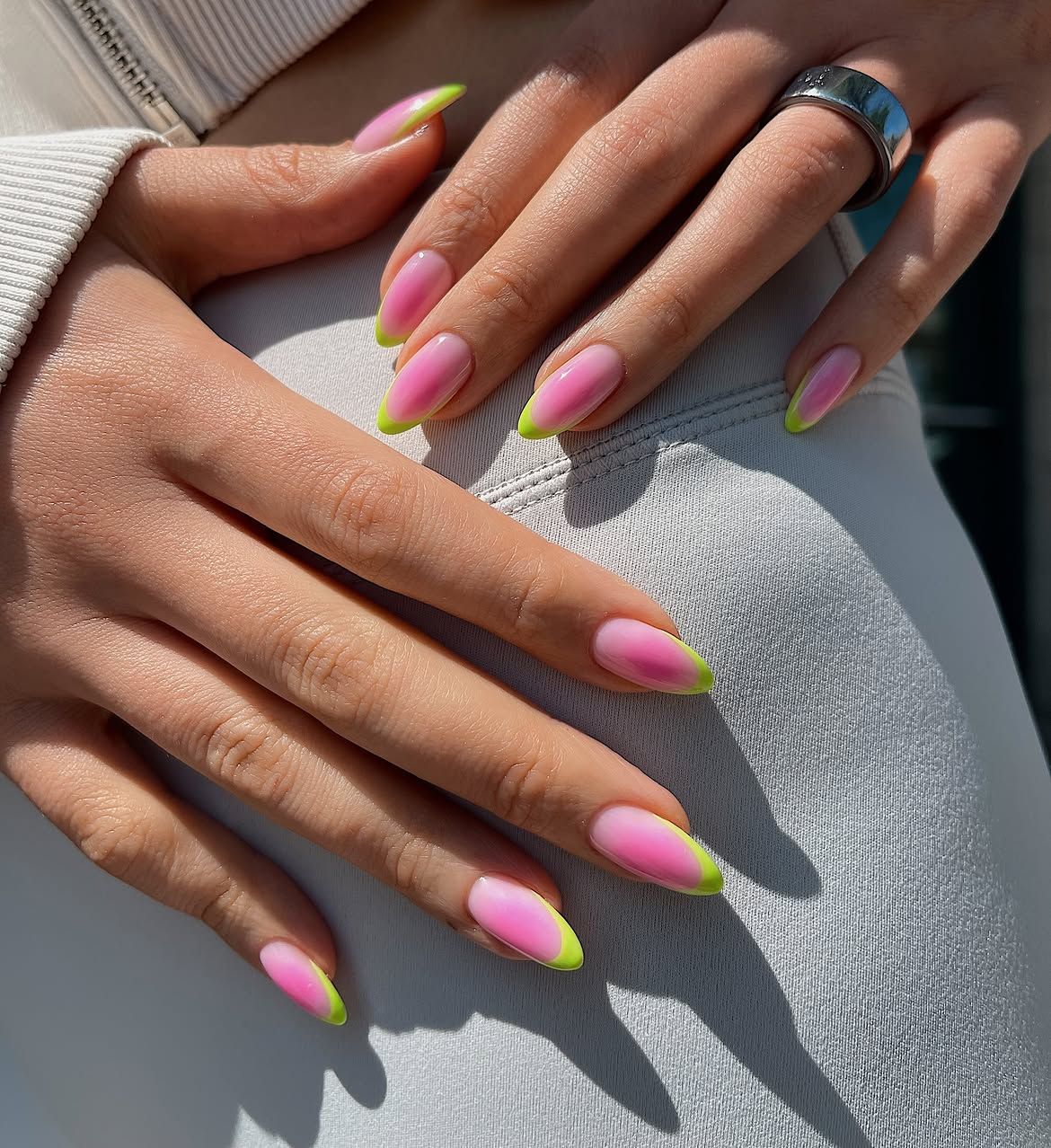 Если бы лето было маникюром, оно выглядело бы именно так: watermelon nails покоряют всех стильных красавиц - 891104 Если бы лето было маникюром, оно выглядело бы именно так: watermelon nails покоряют всех стильных красавиц - фото 891104