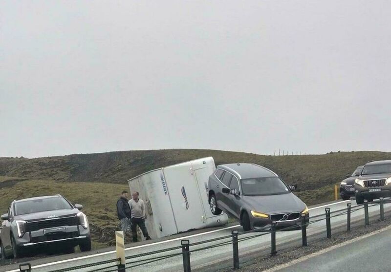 15 водителей, чьи навыки парковки оставляют слишком много вопросов - фото 891867