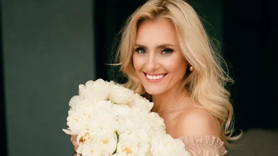 Ирина Федишин вновь отпраздновала свадьбу – фото с особенного дня и роскошный образ певицы