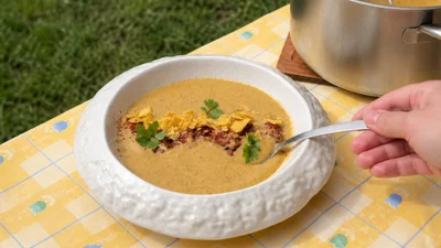 Ніжний кукурудзяний крем-суп із беконом – food-хіт кінця літа