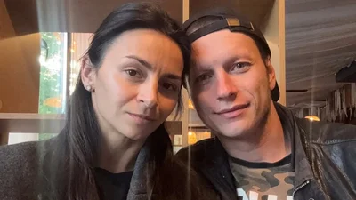 "Радіє як дитя": Ілона Гвоздьова вперше за 5 років вивезла чоловіка за кордон після чуток про розлучення