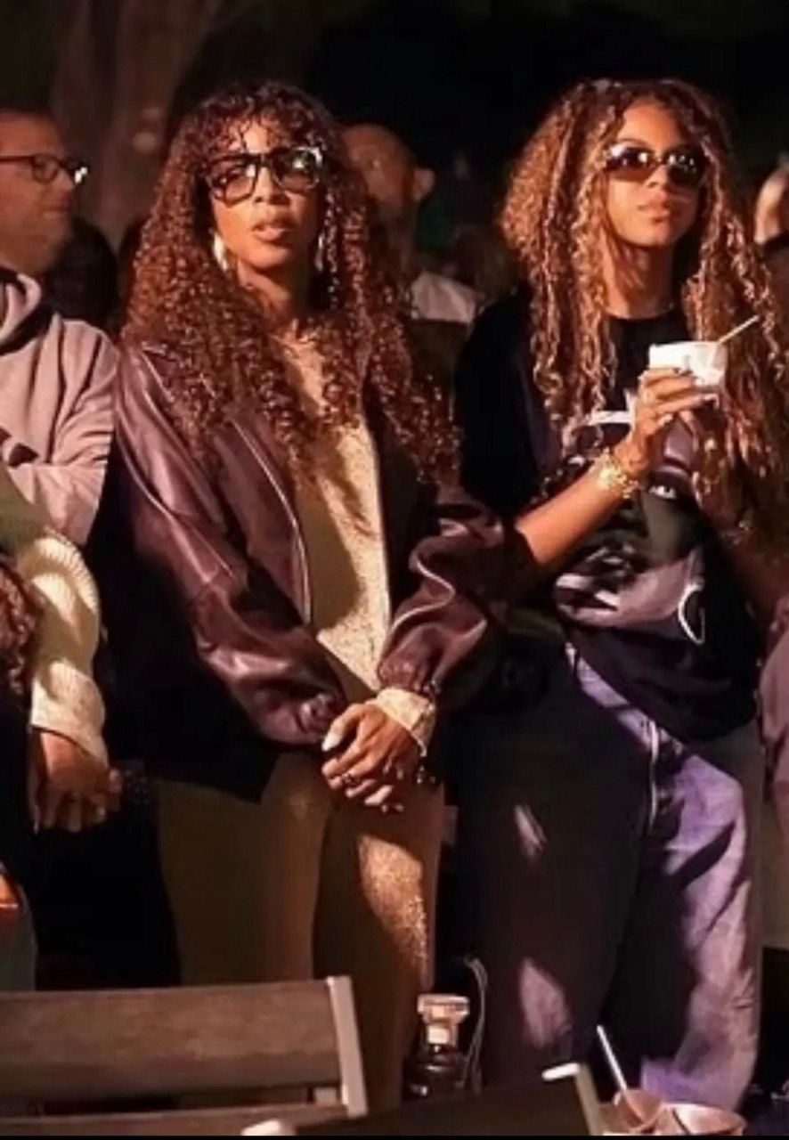 Дочь-копия Beyonce с мамой и папой зажигают на концерте: редкий момент попал на камеру - фото 893912