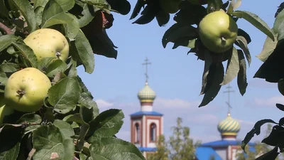 Преображення Господнє: церковні привітання та листівки з Другим Спасом