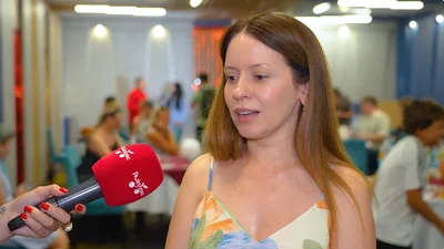 Зірка "Скаженого весілля" зізналася, чому коханий не бере її заміж