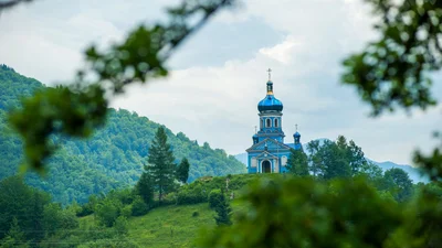 Чому на Успіння не ріжуть хліб ножем та не ходять по росі: суворі заборони Першої Пречистої