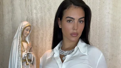 Роналду женился в футболке, а Джорджина – без свадебного платья: Vogue показал фото с тайной церемонии