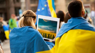 Вишукані вітання з Днем Незалежності та красиві листівки