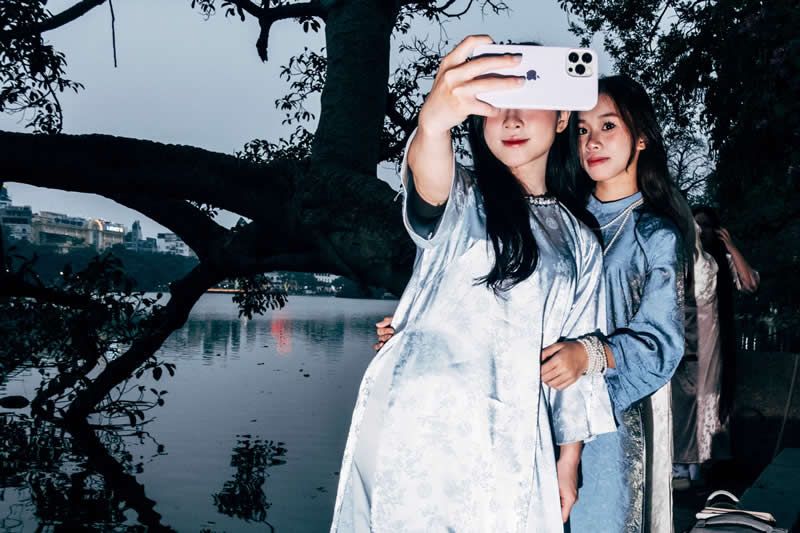 Найкращі вуличні фотографії 2026 року - так виглядає життя без сценарію - фото 903766