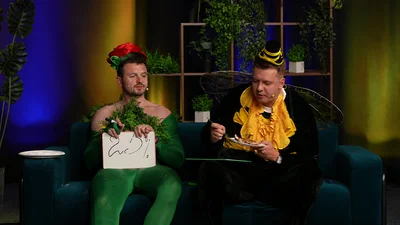 Женя Янович у костюмі квітки — це дофаміновий мем, якого нам бракувало