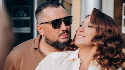 На честь 10-ї річниці весілля Наталка Карпа показала, як виходила заміж за Євгена Тєрєхова