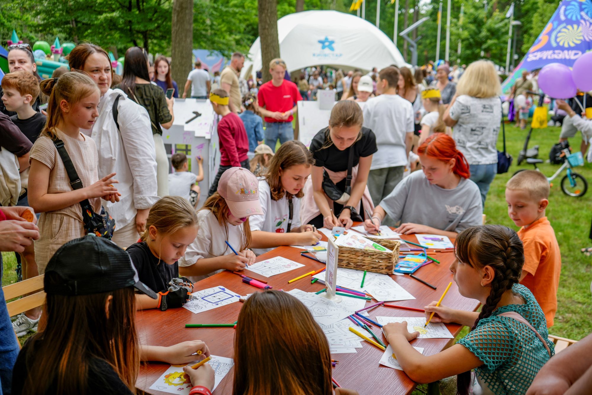 Alyona Alyona, Оля Цибульська та LAUD виступлять у Бучі на Charity Family Day - 904570 Alyona Alyona, Оля Цибульська та LAUD виступлять у Бучі на Charity Family Day - фото 904570