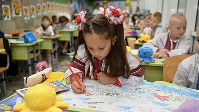 День знань 2026: зворушливі вірші, короткі побажання та картинки до 1 вересня