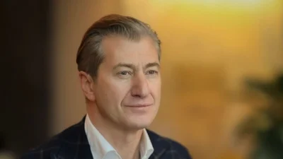 Юрий Никитин показал старшую сестру Светлану и отреагировал на критику ее внешности
