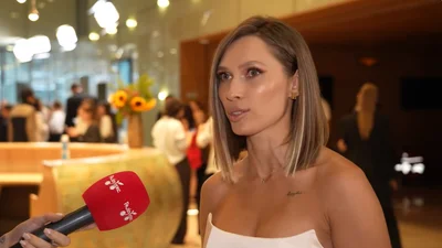 Олена Світлицька натякнула на весілля з Цимбалюком і засвітила каблучку