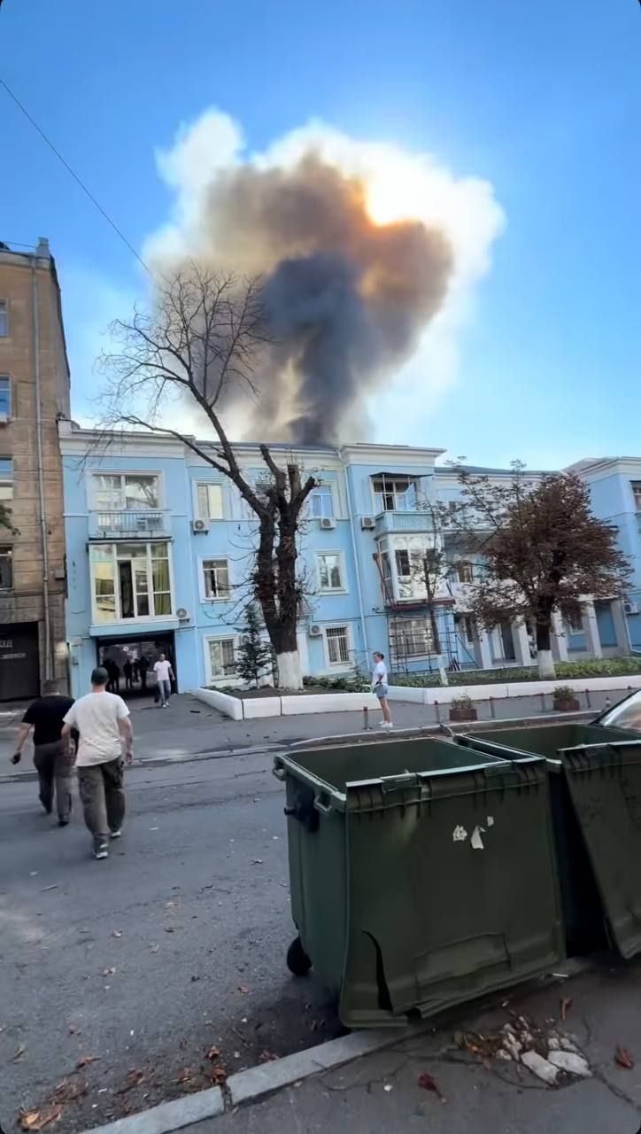 Біля офісу Люкс ФМ було влучання двох шахедів - фото 906505