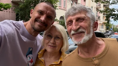 Тарас Цимбалюк познайомив Олену Світлицьку з батьками — чи знайомі діти акторки з її бойфрендом