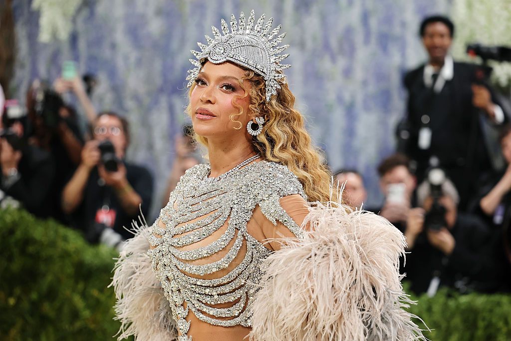 2026 рік. Бейонсе на Met Gala - фото 907307