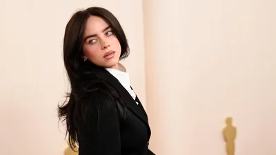 Весілля в сукні українського бренду: неочікувані фото Біллі Айліш з особливої події й ціна