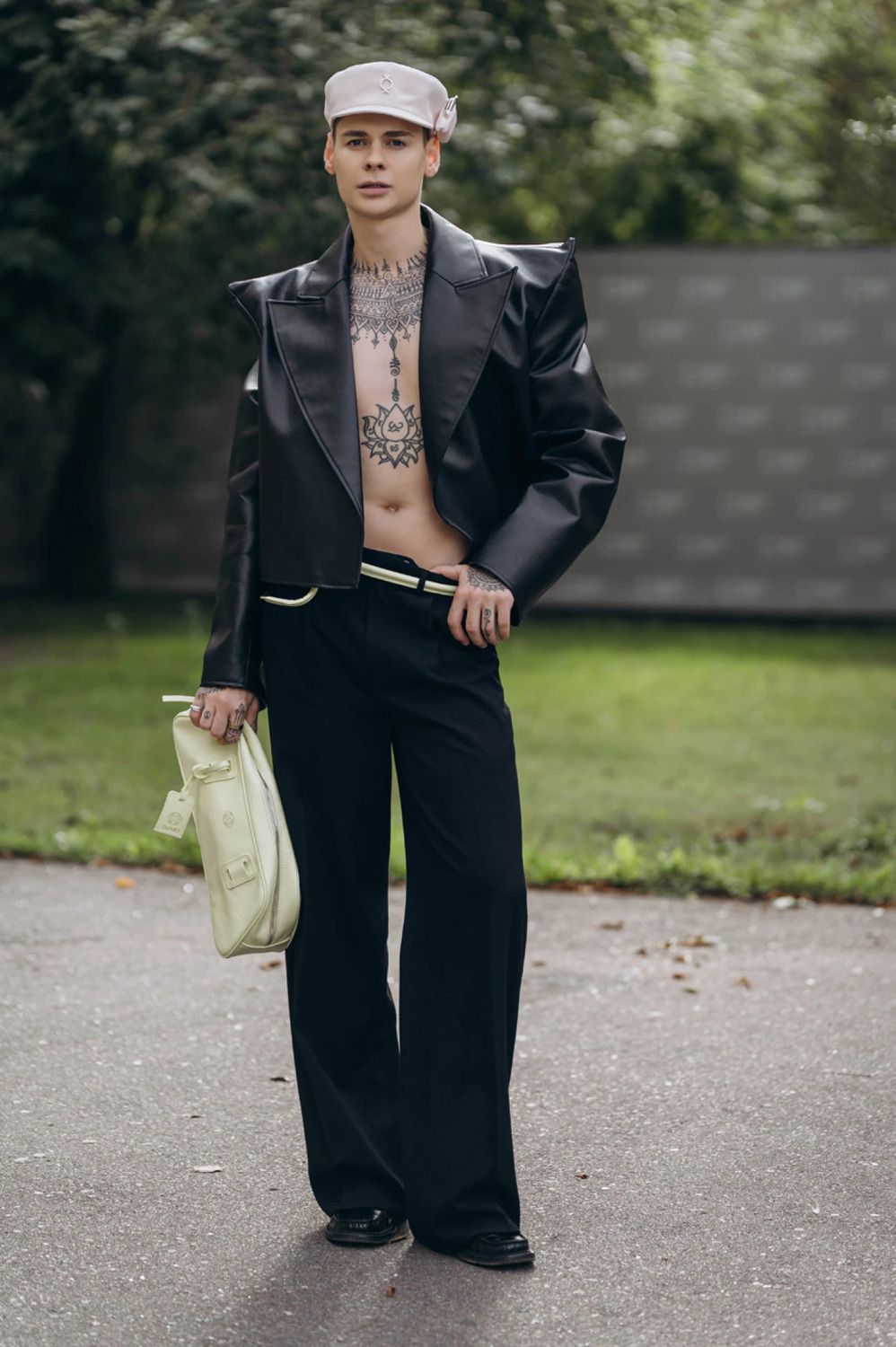 Найгарячіші street style-образи з третього та четвертого днів Ukrainian Fashion Week - фото 908420