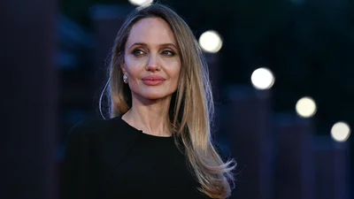 Не за гроші ООН чи фондів: Анджеліна Джолі зізналася, хто фінансує її поїздки до України