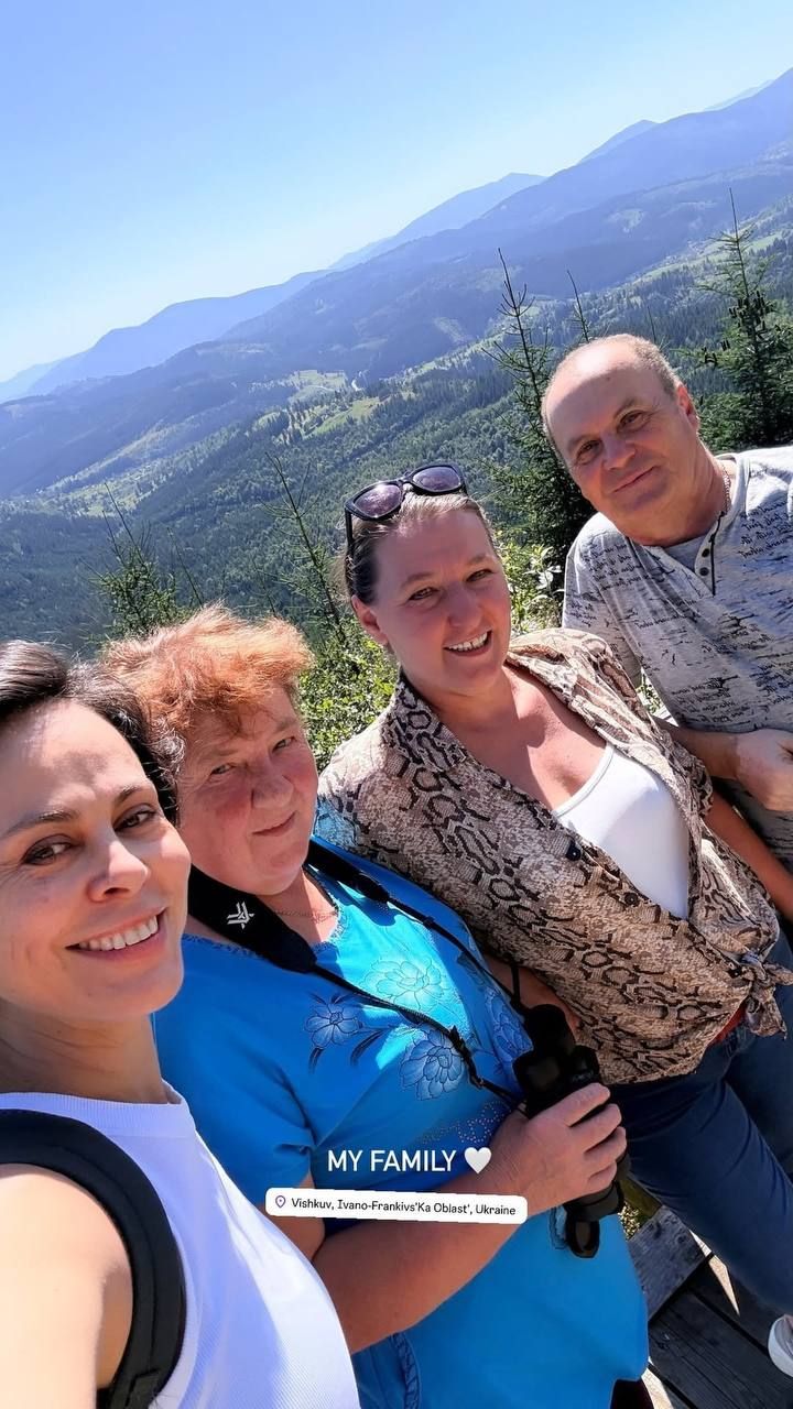 Наталія Єгорова з родиною - 909844 Наталія Єгорова з родиною - фото 909844