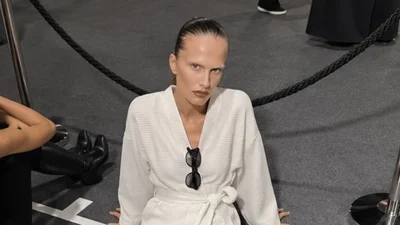 Костромічова вийшла на подіум Gucci і показала, як у реальному житті носити жокейські легінси