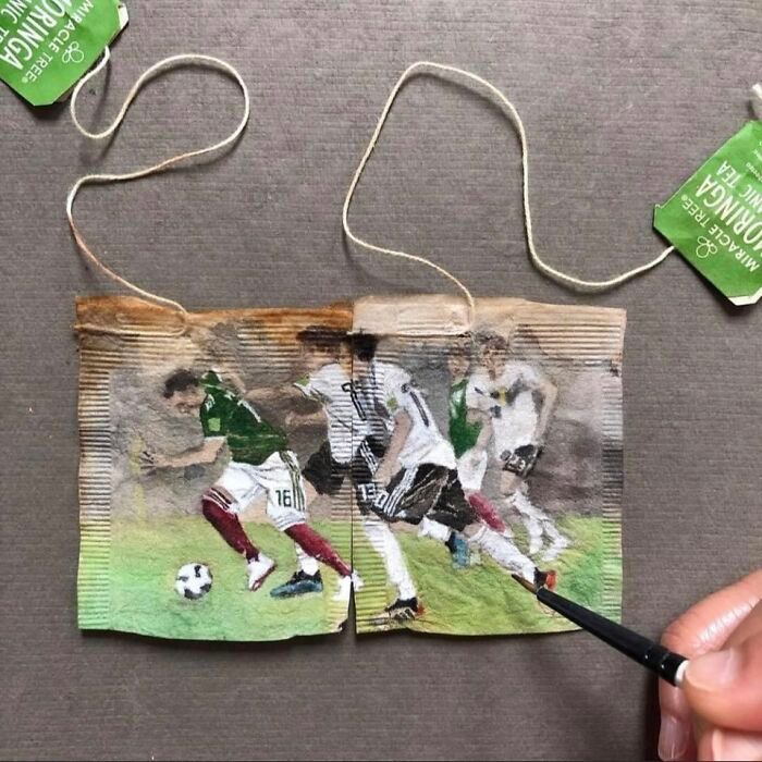 16 невероятных картин, которые художница нарисовала прямо на использованных чайных пакетиках - фото 916085