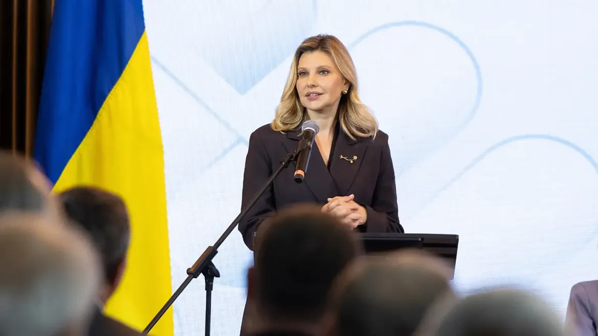Олена Зеленська в новій брошці - фото 916277