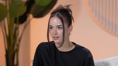 Сімбочка пояснила, чому залишилася жити з батьком, і зізналася, що може роками не спілкуватися з мамою