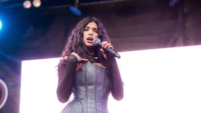 "Хочу родину, дітей і Porsche": Michelle Andrade щиро зізналася, якою є насправді та про що мріє