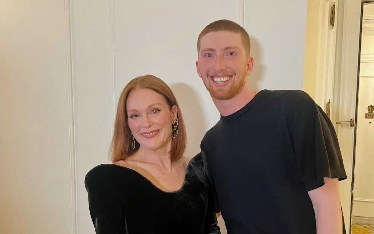 Photo: Люкс ФМ Julianne Moore Shares Video From Son Caleb Freundlich's Wedding