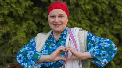 Вафельний торт і баян в подарунок: українська акторка здивувала святкуванням Дня народження