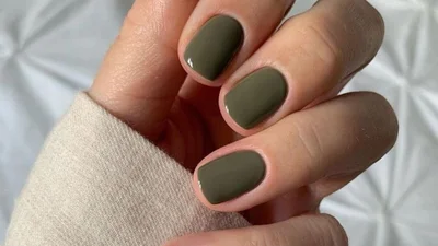 5 самых модных оттенков маникюра для коротких ногтей, которые выглядят роскошно осенью 2026 года