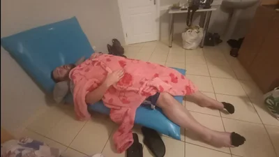 Жінки показують кумедні фото чоловіків у пологовому – і ці кадри безцінні