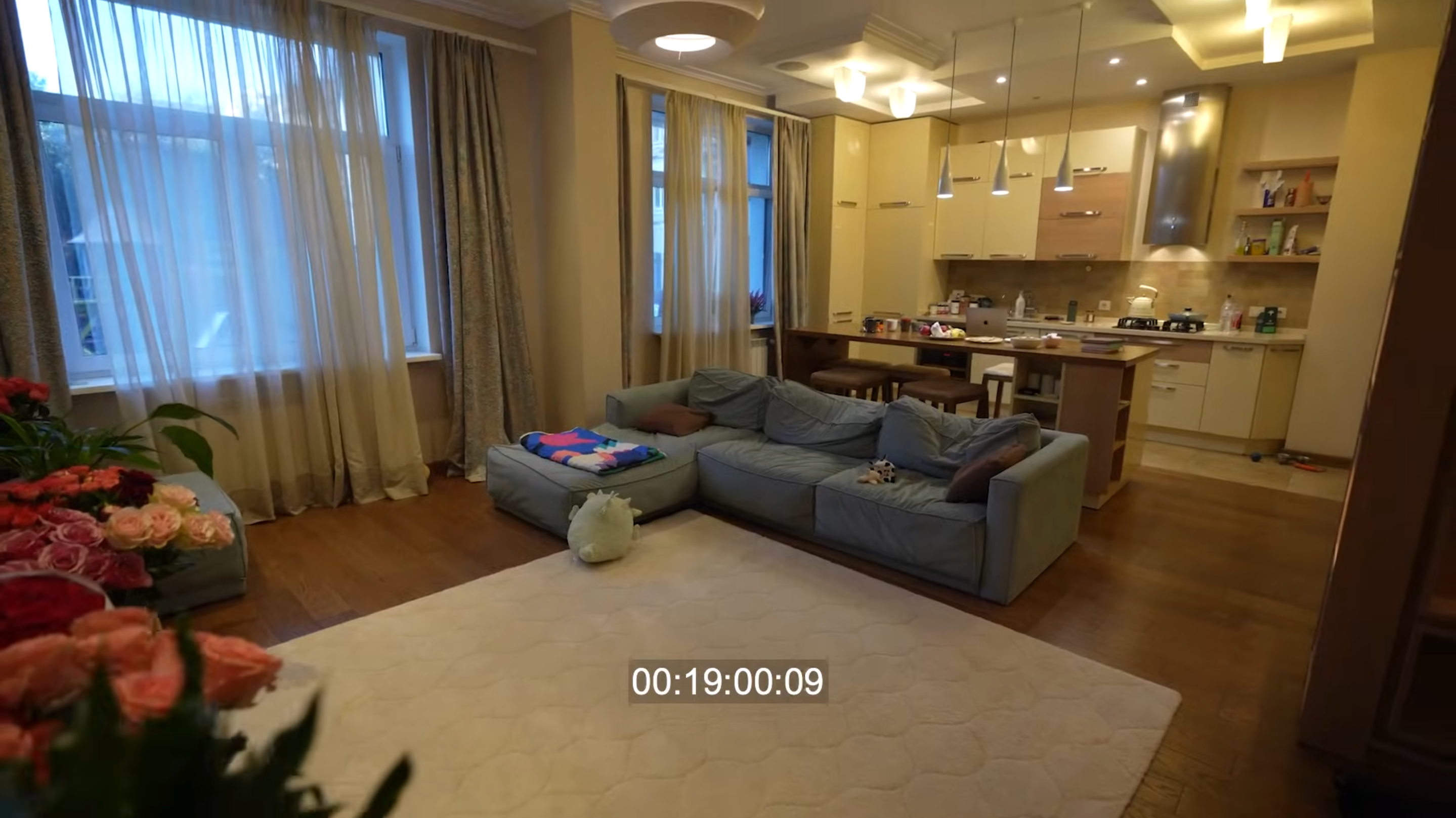 TAYANNA показала квартиру друзей, которую временно снимает - фото 925279